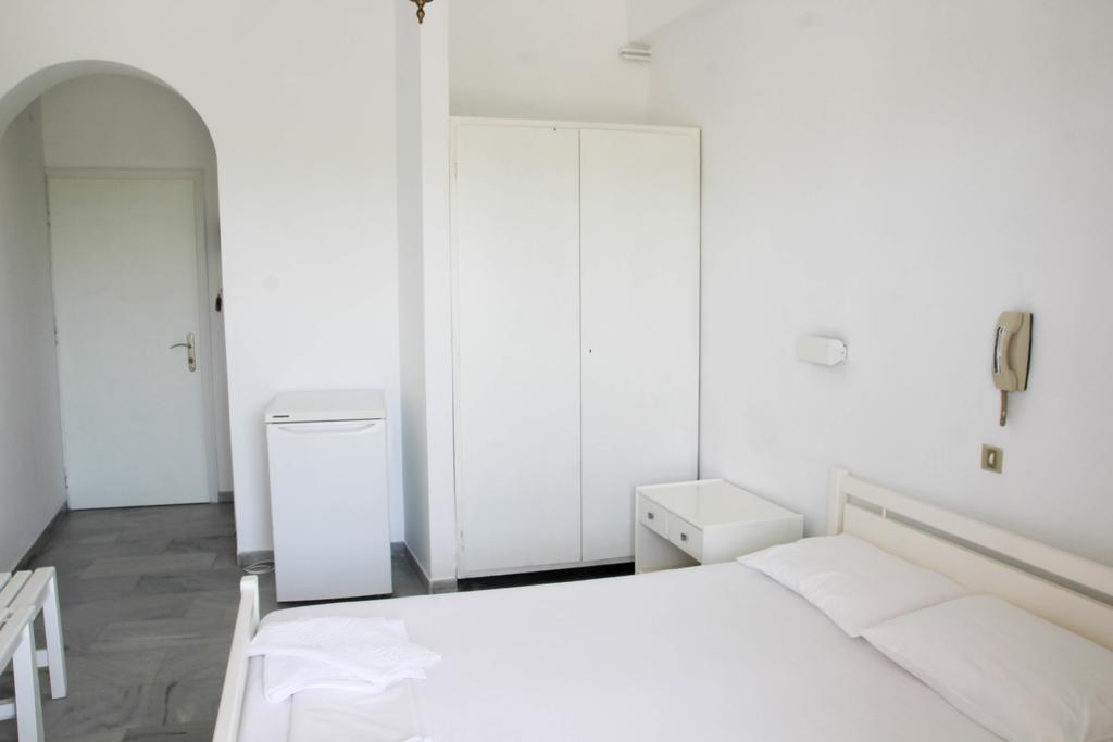 Hotel Zannet Párosz Kültér fotó